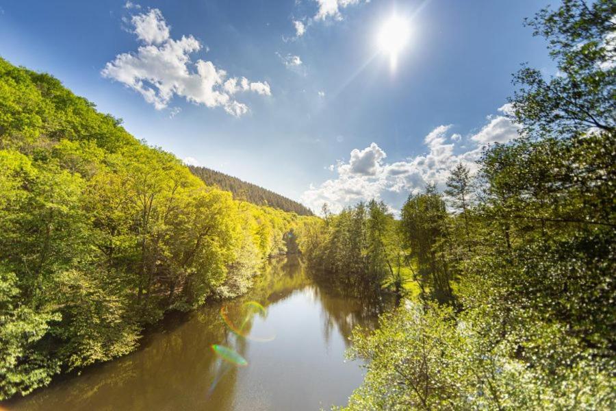 Apartamento Studio En Auvergne Le Ruisseau Saint-Priest-Bramefant Exterior foto